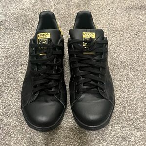 Stan Smith ‘Black Gold’